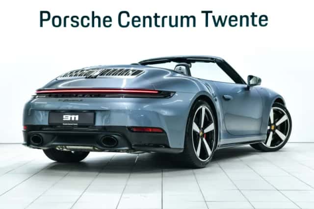 Porsche 911 (2026) thumbnail 3