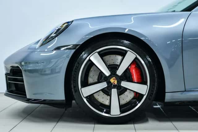 Porsche 911 (2026) thumbnail 6