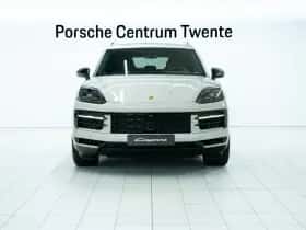 Porsche Cayenne (2025) thumbnail 2