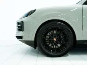 Porsche Cayenne (2025) thumbnail 6