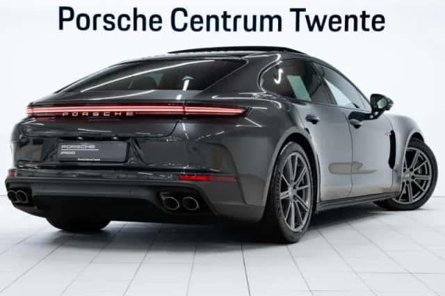 Porsche Panamera (2025) thumbnail 3