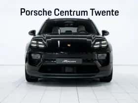 Porsche Macan (2025) thumbnail 2