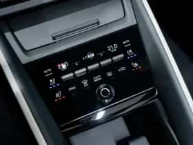 Porsche Macan (2025) thumbnail 44