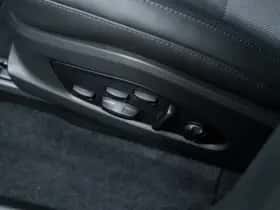 Porsche Macan (2025) thumbnail 24