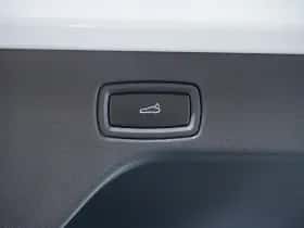 Porsche Macan (2025) thumbnail 49