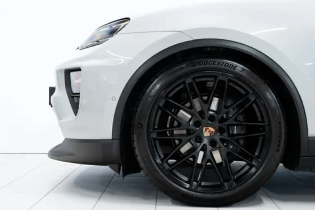 Porsche Macan (2025) thumbnail 6