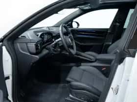 Porsche Macan (2025) thumbnail 7