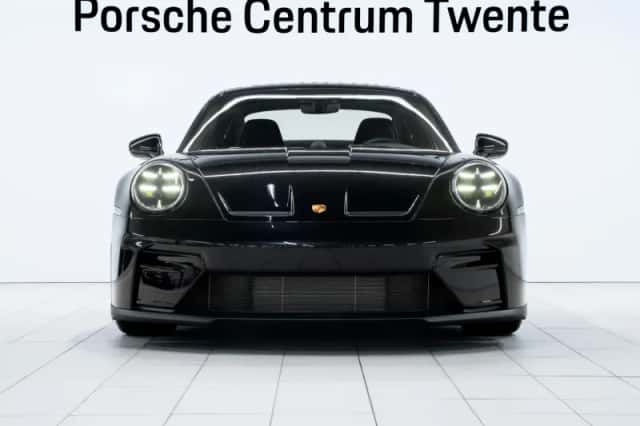 Porsche 911 (2026) thumbnail 2