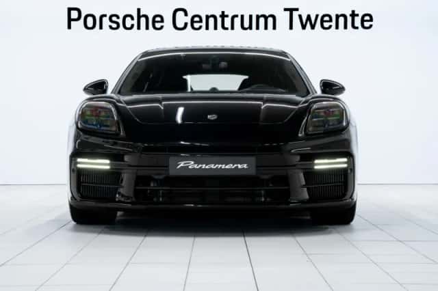Porsche Panamera (2025) thumbnail 2