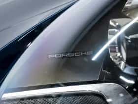 Porsche 911 (2021) thumbnail 12