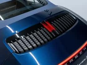 Porsche 911 (2021) thumbnail 16