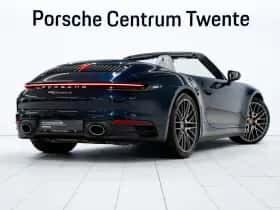 Porsche 911 (2021) thumbnail 3