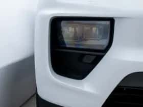 Porsche Macan (2026) thumbnail 10
