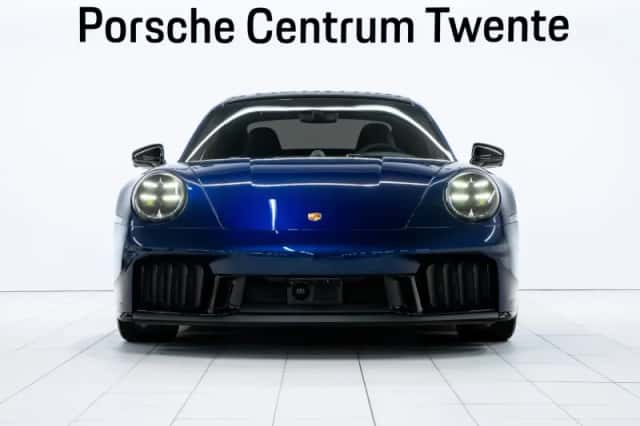 Porsche 911 (2026) thumbnail 2