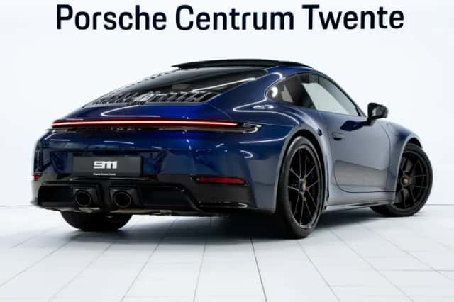 Porsche 911 (2026) thumbnail 3
