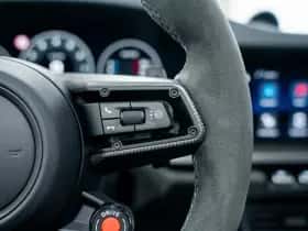 Porsche 911 (2026) thumbnail 32