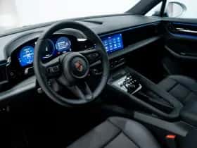 Porsche Macan (2026) thumbnail 11