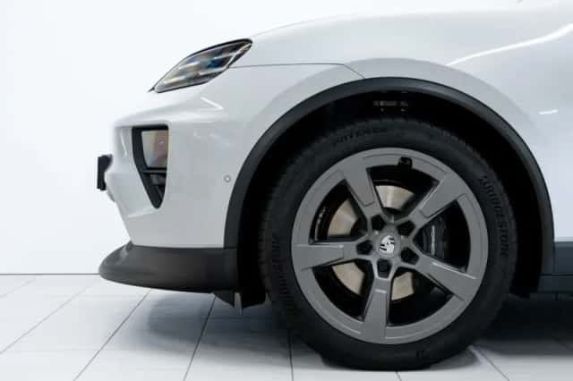 Porsche Macan (2026) thumbnail 6