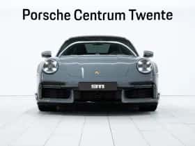 Porsche 911 (2024) thumbnail 2