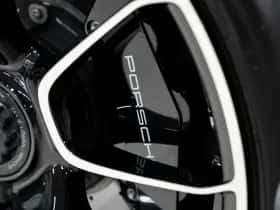 Porsche 911 (2024) thumbnail 12