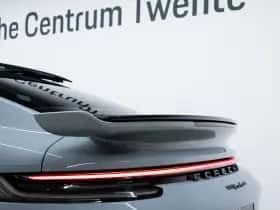 Porsche 911 (2024) thumbnail 21