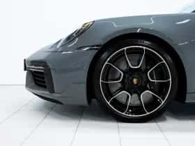 Porsche 911 (2024) thumbnail 6
