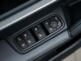 Porsche Cayenne (2024) thumbnail 26