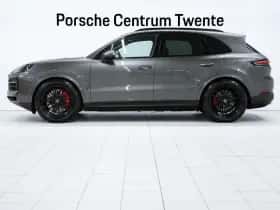 Porsche Cayenne (2024) thumbnail 5