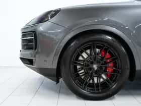 Porsche Cayenne (2024) thumbnail 6