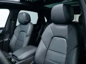 Porsche Cayenne (2024) thumbnail 8