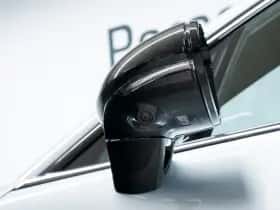 Porsche Panamera (0) thumbnail 15