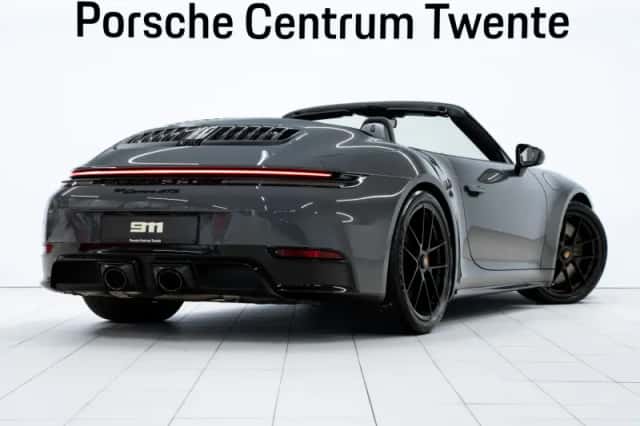 Porsche 911 (2026) thumbnail 3