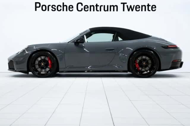 Porsche 911 (2026) thumbnail 6