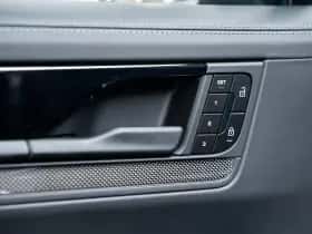Porsche Cayenne (2025) thumbnail 30