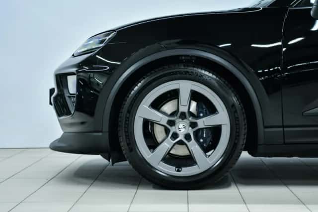 Porsche Macan (2026) thumbnail 6