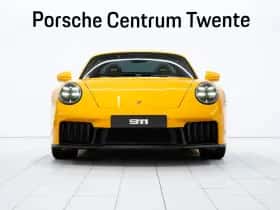 Porsche 911 (2025) thumbnail 2