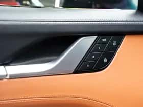 Porsche 911 (2023) thumbnail 30