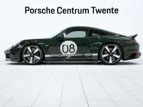 Porsche 911 (2023) thumbnail 5