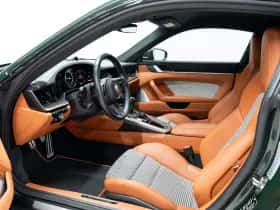 Porsche 911 (2023) thumbnail 7