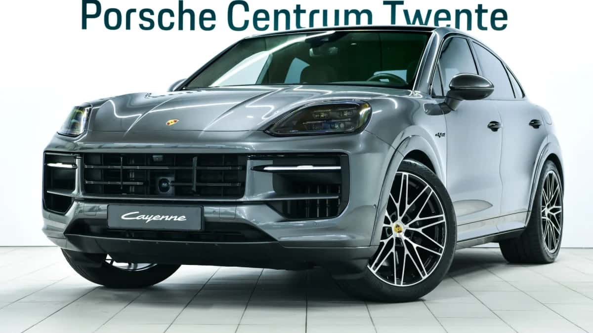 Porsche Cayenne (2023) — foto 1