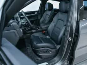 Porsche Cayenne (2023) thumbnail 15