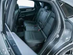 Porsche Cayenne (2023) thumbnail 22