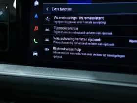 Porsche Cayenne (2023) thumbnail 32