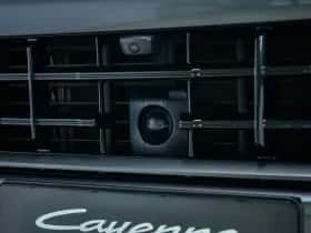 Porsche Cayenne (2023) thumbnail 9