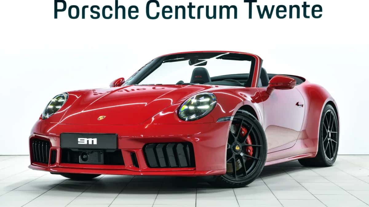 Porsche 911 (2025) — foto 1