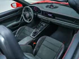 Porsche 911 (2025) thumbnail 24