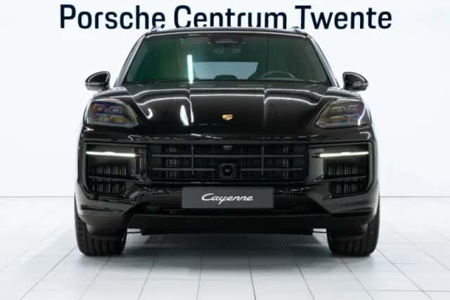 Porsche Cayenne (2026) thumbnail 2