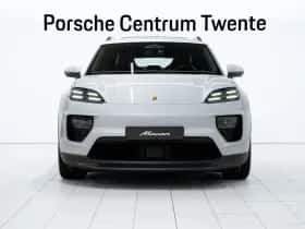 Porsche Macan (2024) thumbnail 2