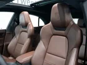 Porsche Macan (2024) thumbnail 8