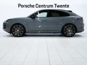 Porsche Cayenne (2025) thumbnail 5